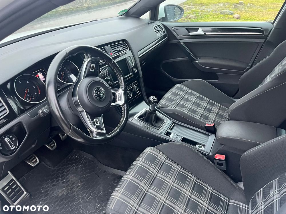 Volkswagen Golf Variant GTD BlueMotion Technology - 12