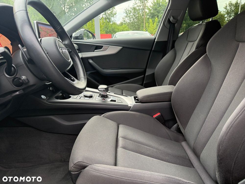 Audi A4 Avant 45 TFSI S tronic - 11