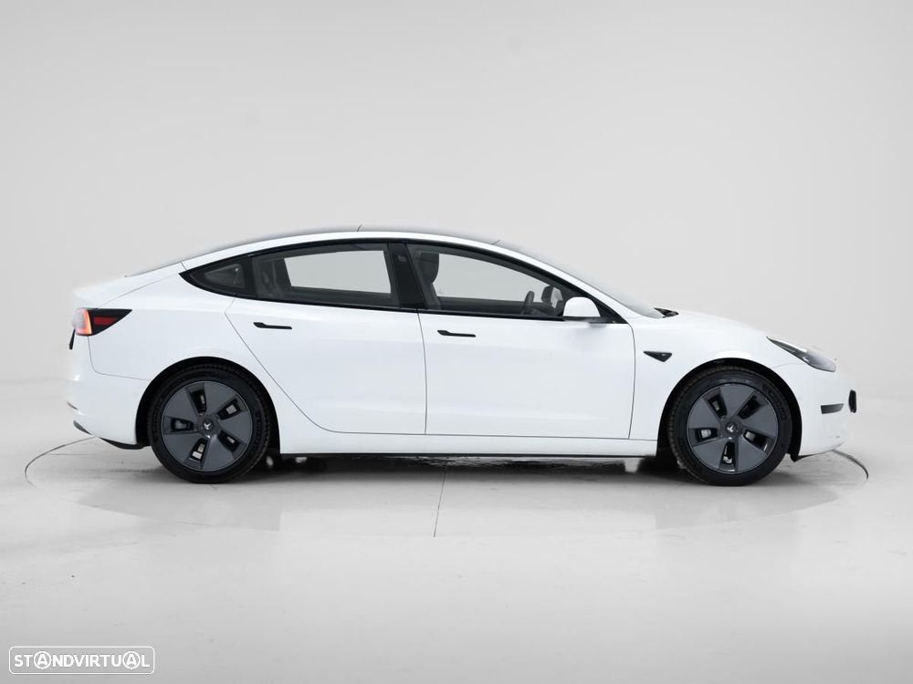 Tesla Model 3 Standard Range Plus RWD - 3