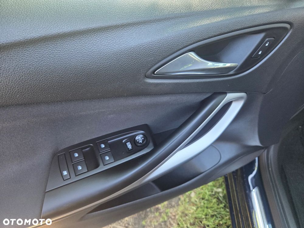 Opel Astra 1.0 Turbo Start/Stop 120 Jahre - 11