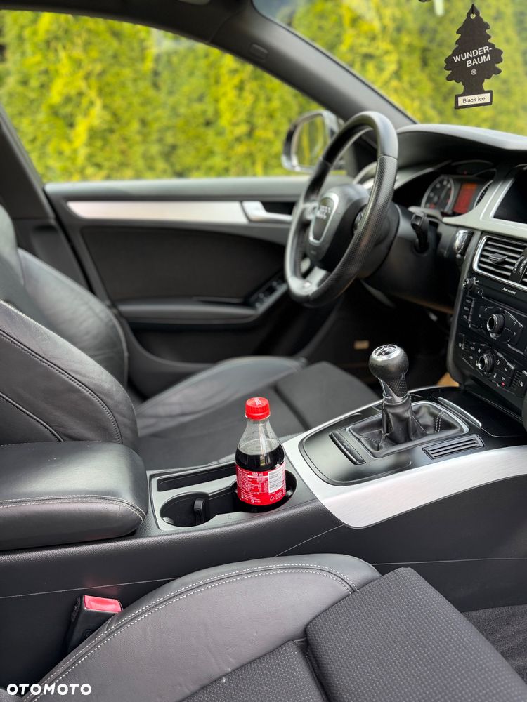 Audi A4 Limousine - 16