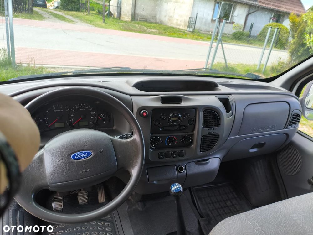 Ford Transit - 13