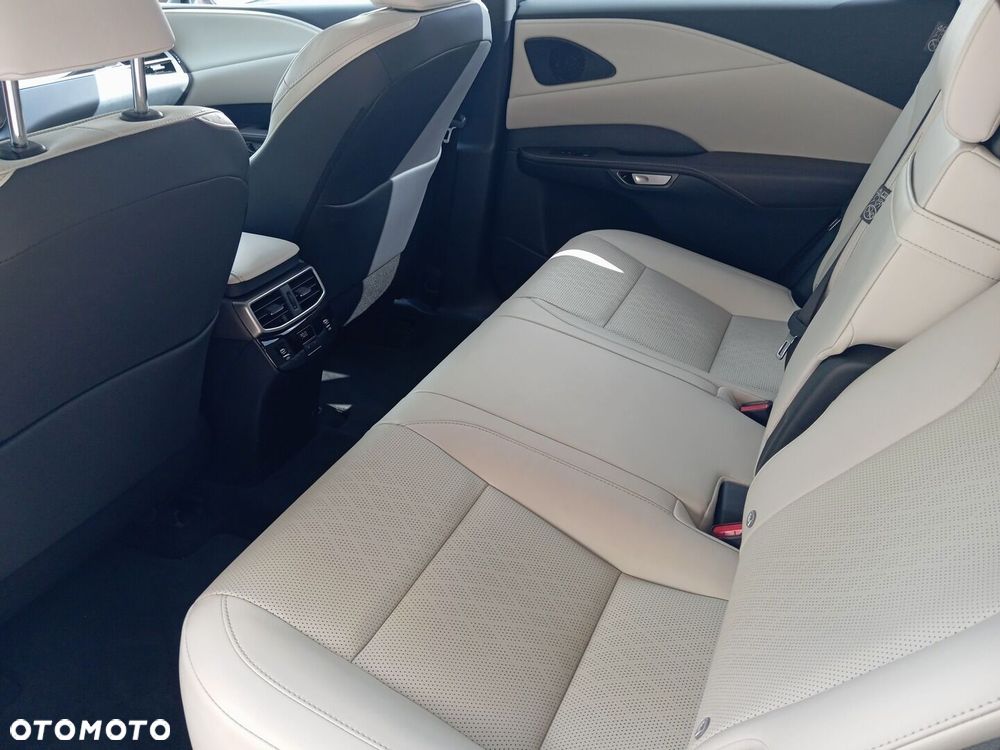 Lexus RX - 11