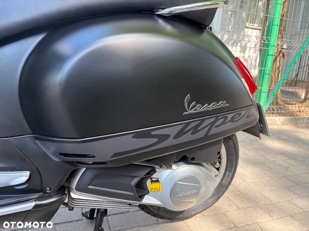 Vespa GTS - 9