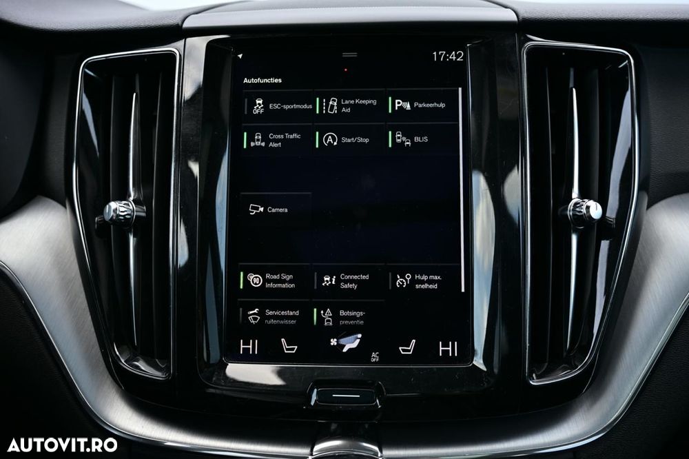 Volvo XC 60 - 24