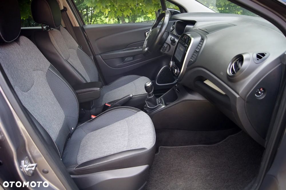 Renault Captur ENERGY TCe 120 Intens - 23