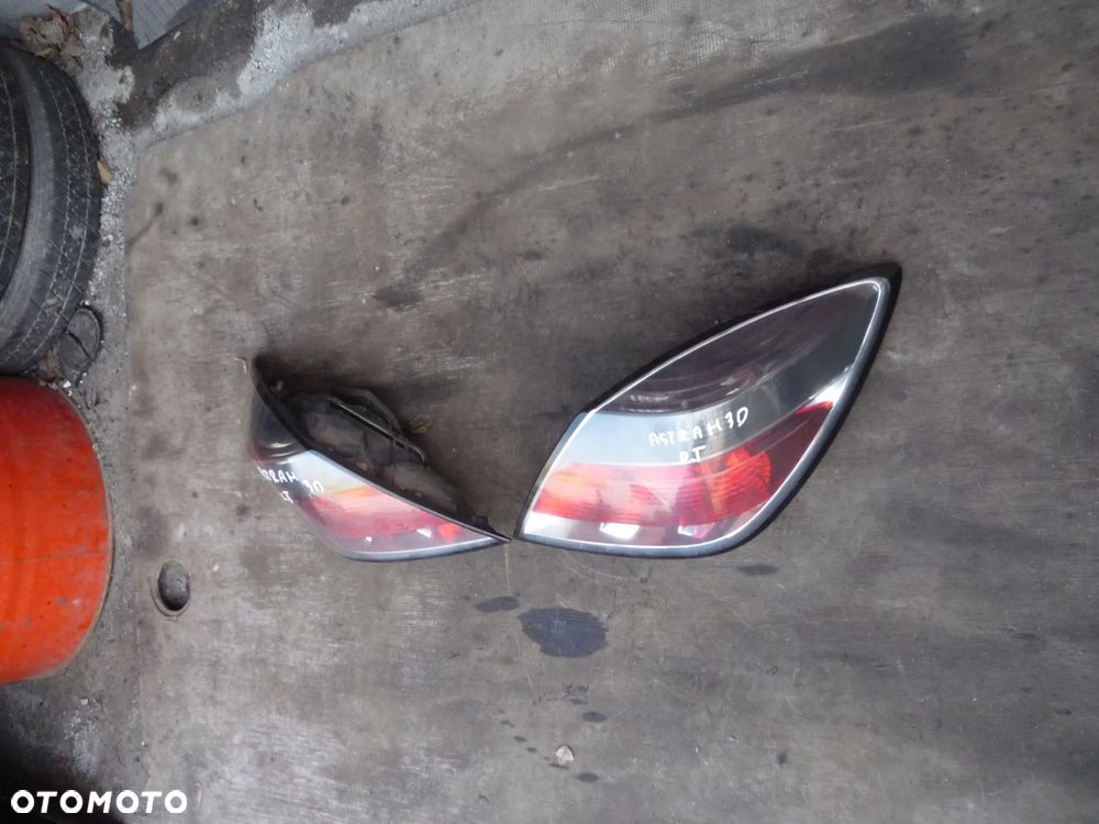 OPEL ASTRA 3 H 3D LAMPA TYLNA LEWA LUB PRAWA - 2