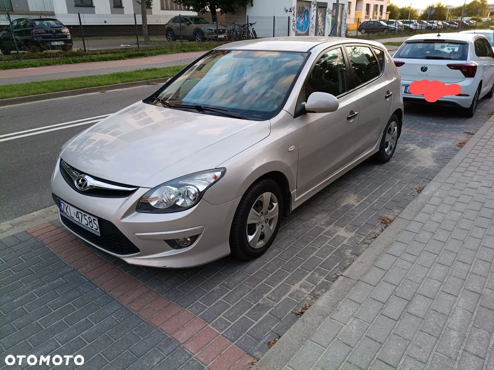 Hyundai i30 1.6 CRDi Classic + - 6