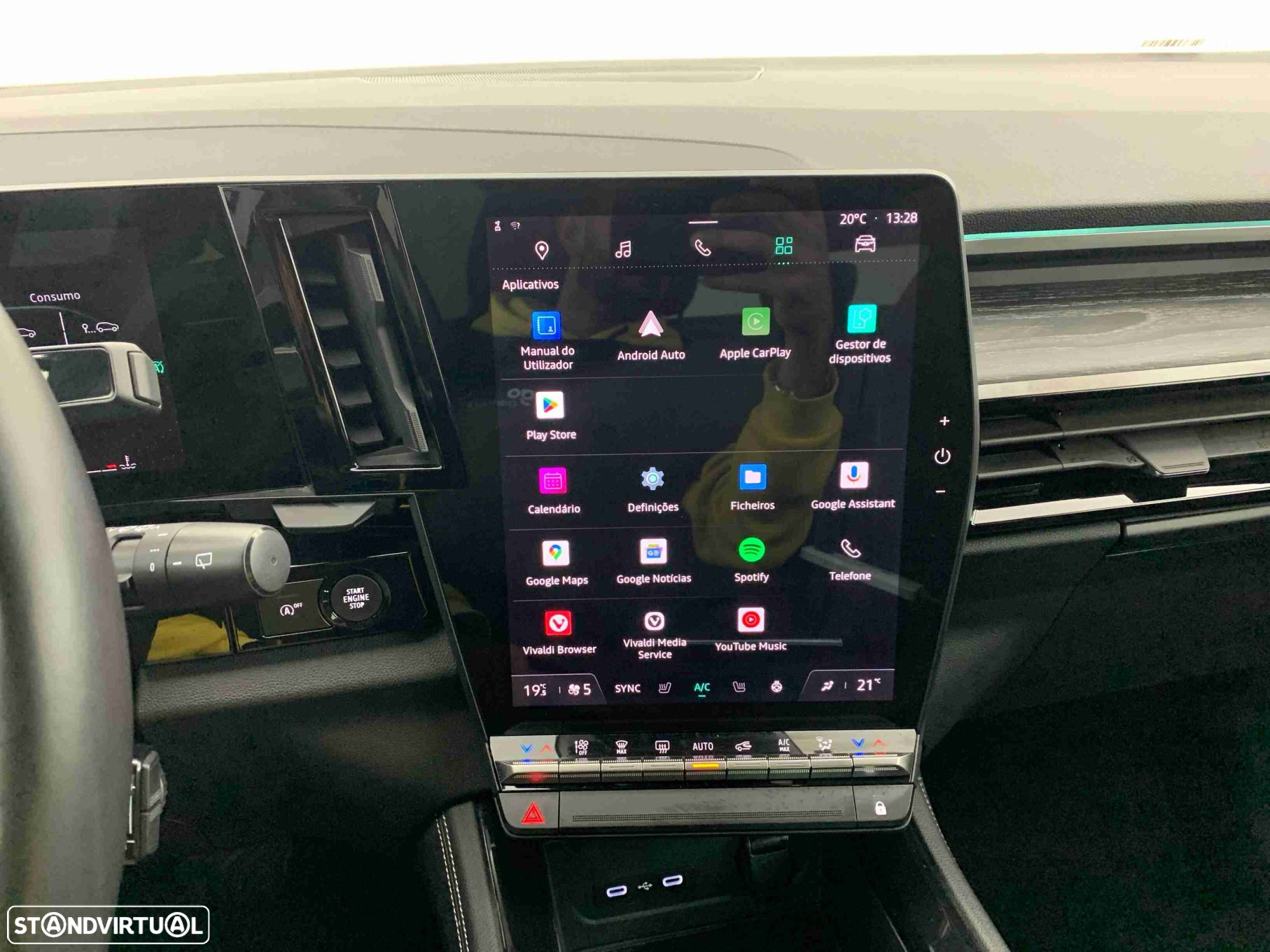 Renault Austral 1.3 Mild Hybrid Iconic Auto - 9