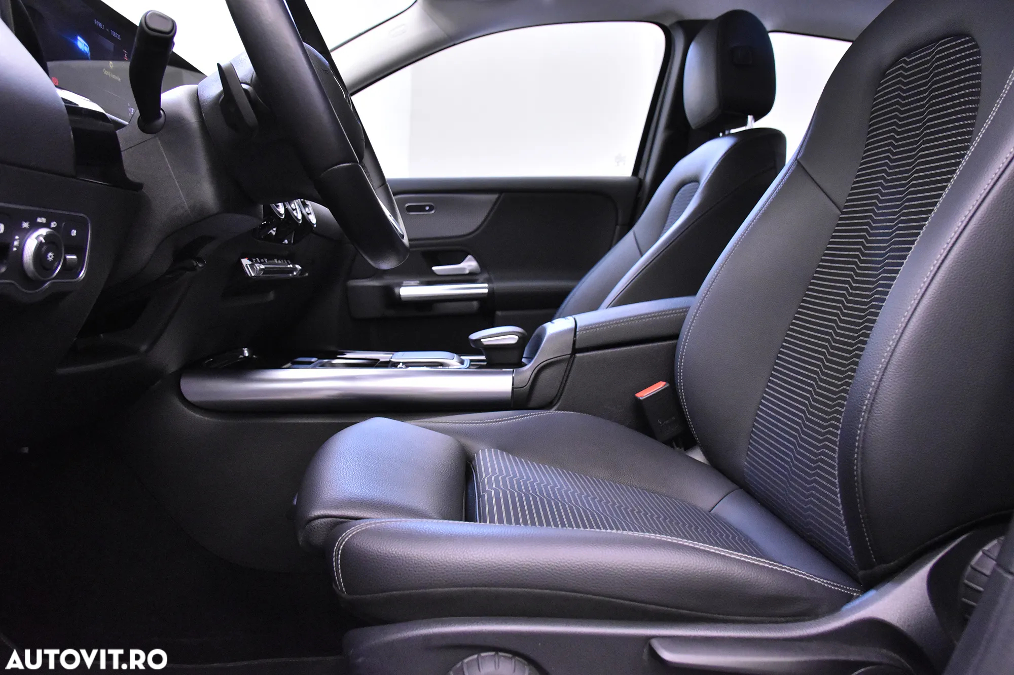 Mercedes-Benz GLA 250 e - 25