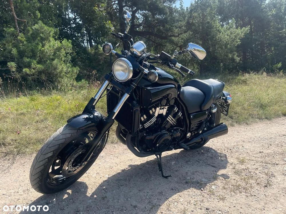 Yamaha V-MAX - 3