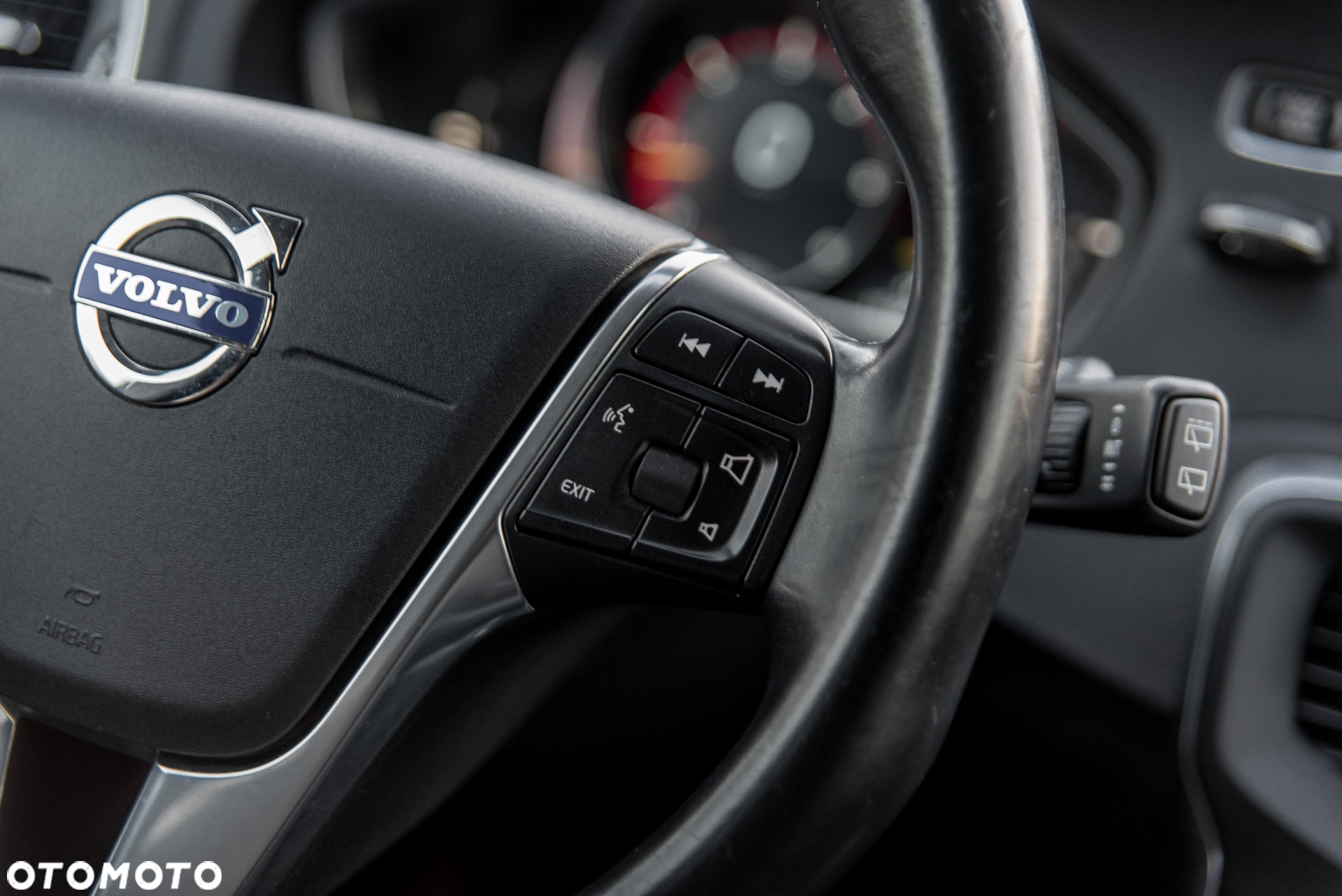 Volvo V40 Cross Country D3 Momentum - 16