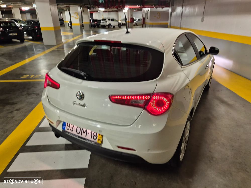 Alfa Romeo Giulietta 1.6 JTDM Impression - 9