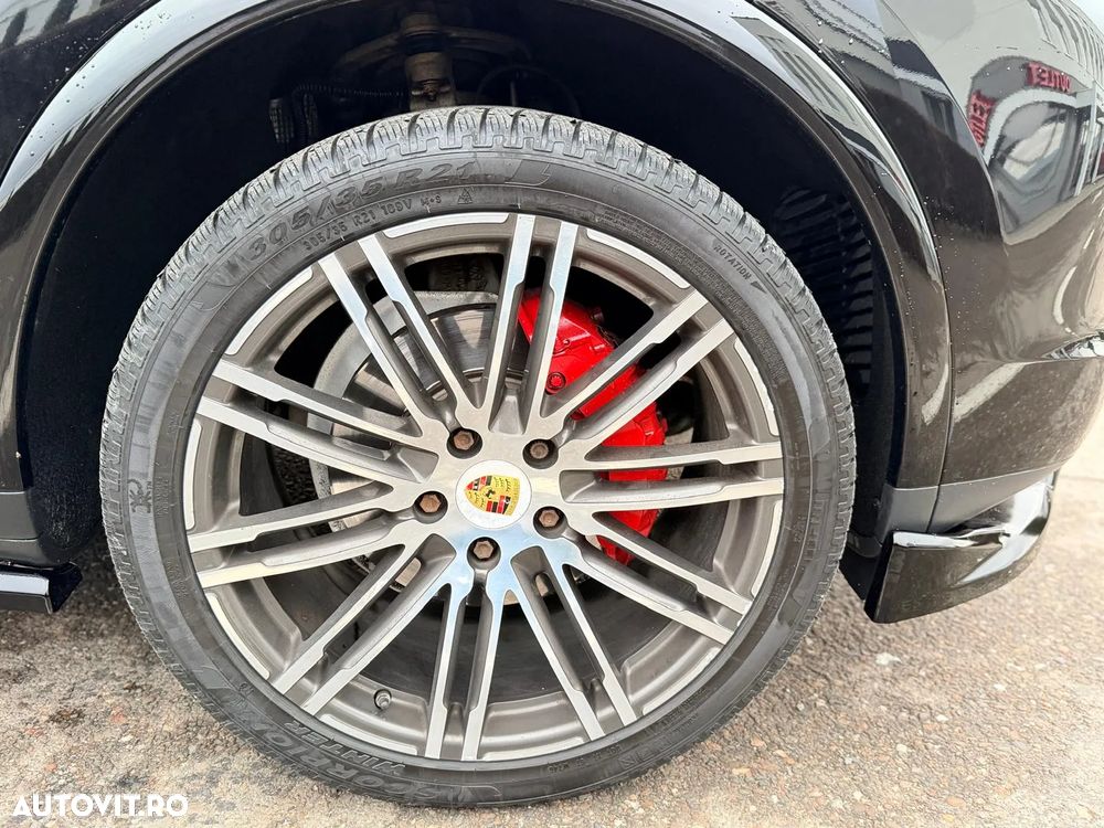 Porsche Cayenne 3.0 L - 15