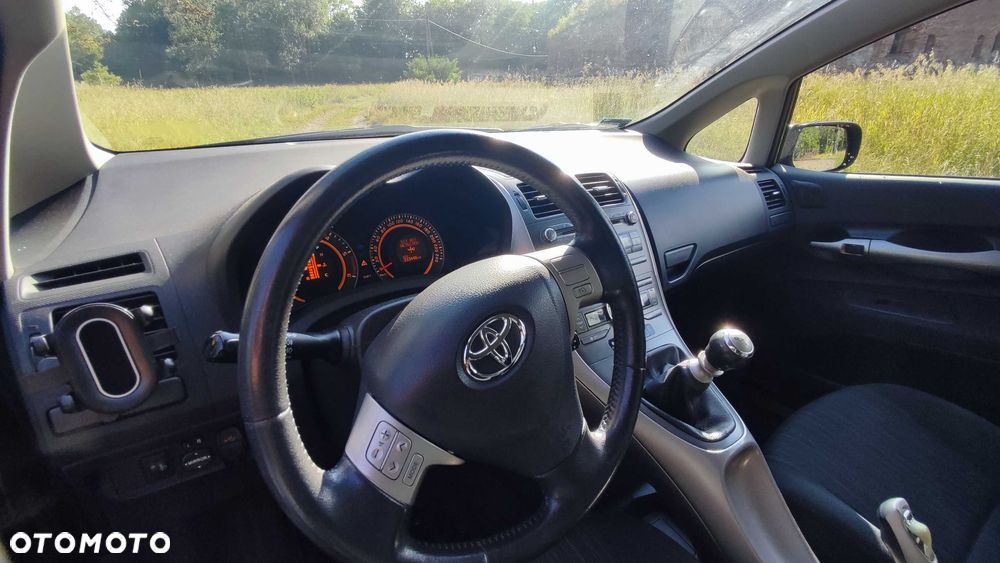 Toyota Auris - 4