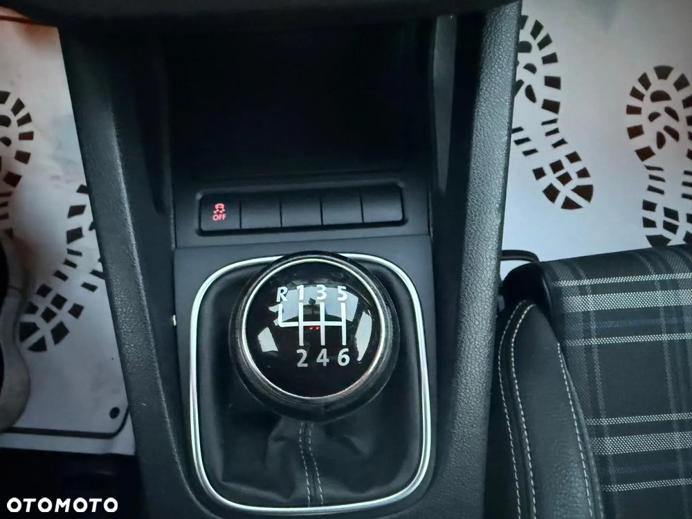 Volkswagen Scirocco 2.0 TDI Blue Motion Technologie Team - 25