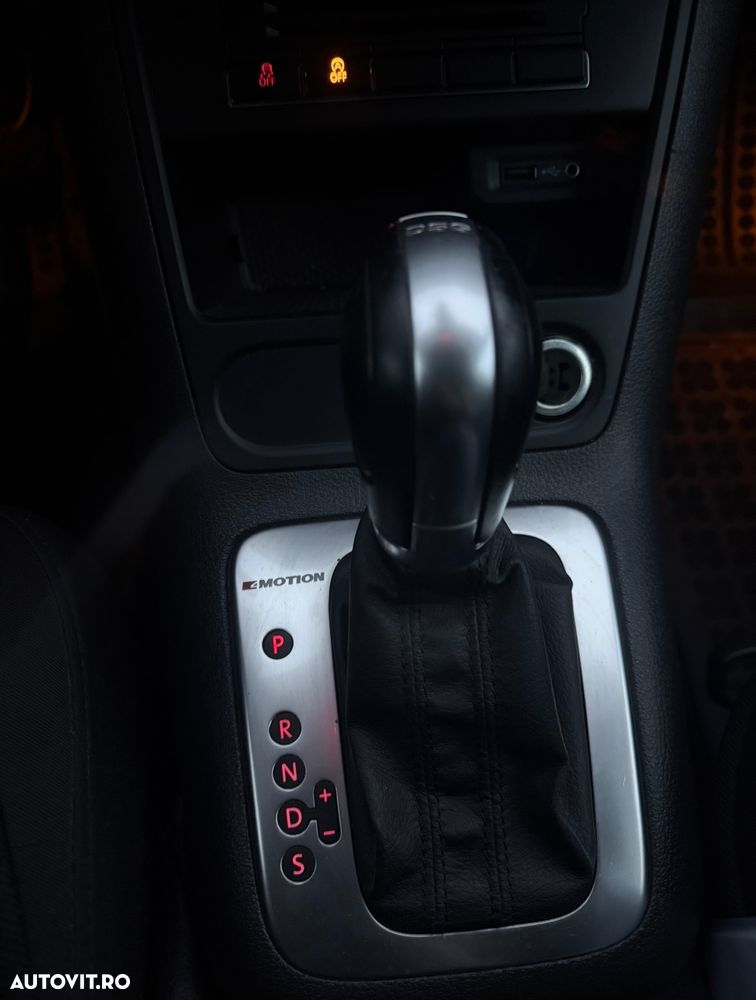 Volkswagen Tiguan - 11