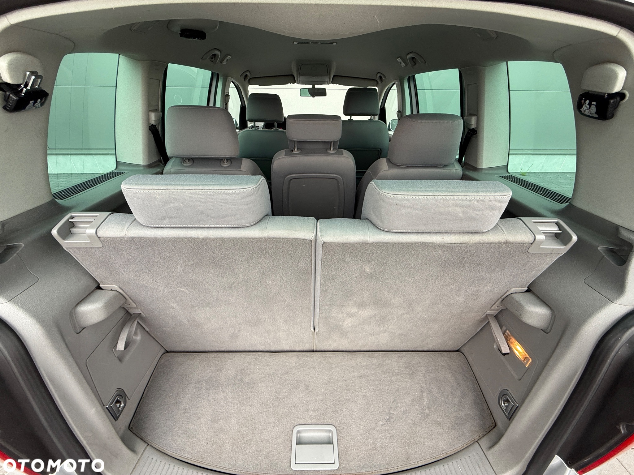 Volkswagen Touran - 18