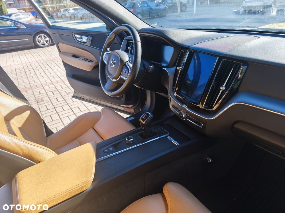 Volvo XC 60 - 6