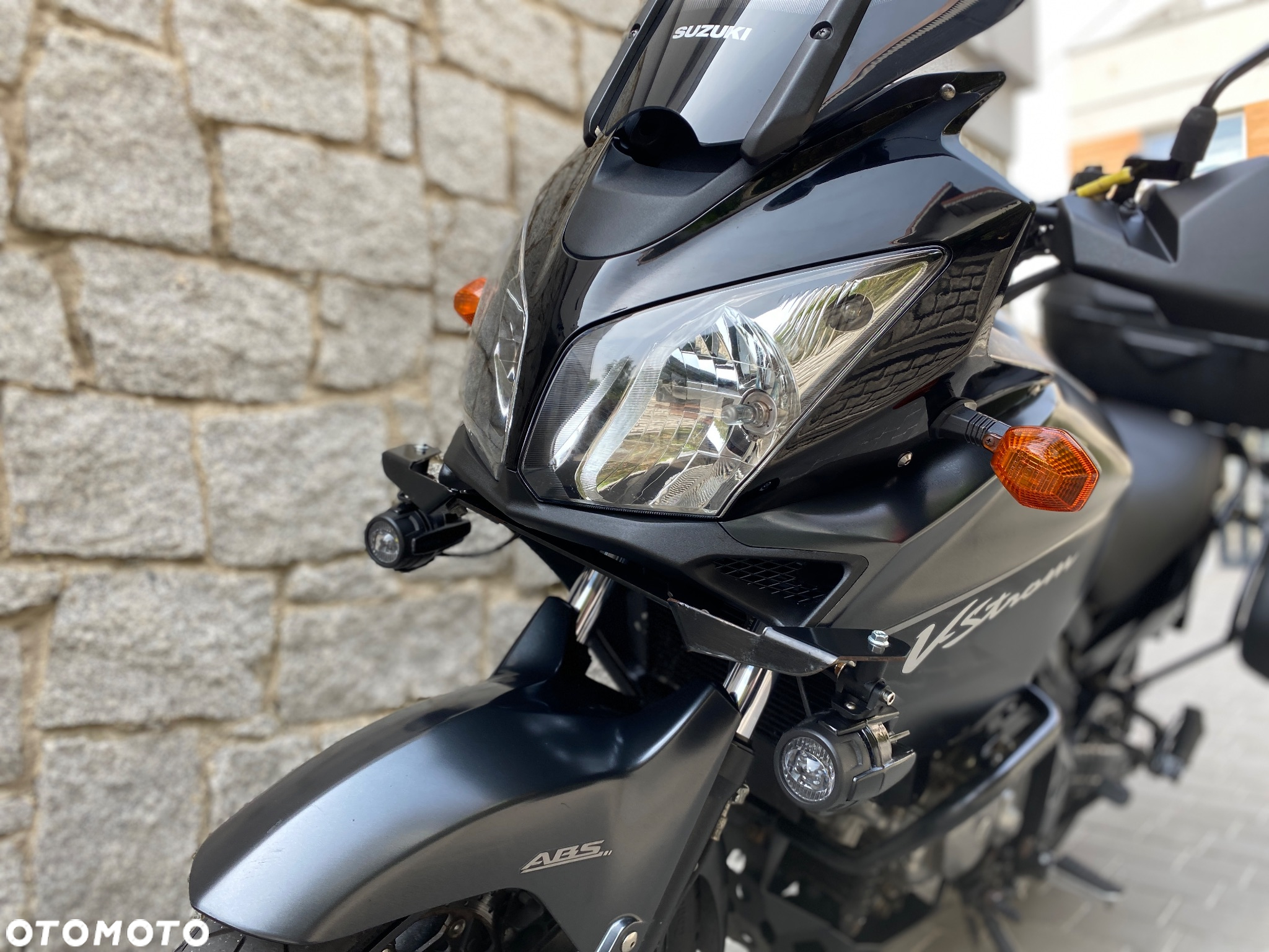 Suzuki V-STROM - 24