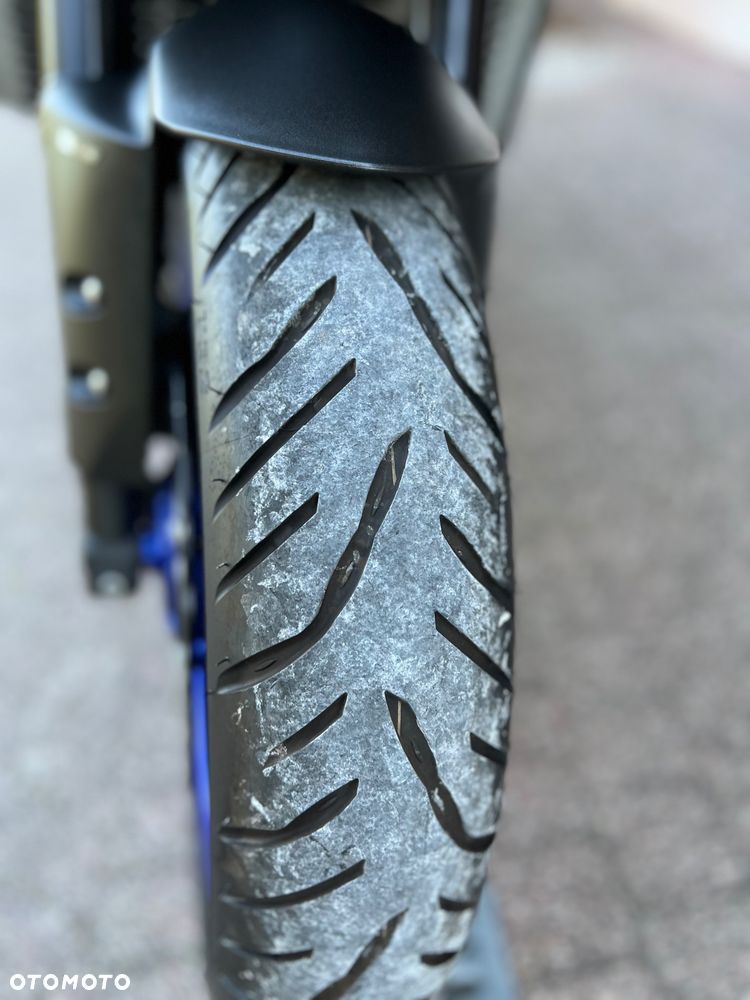 Yamaha FZ8 - 15