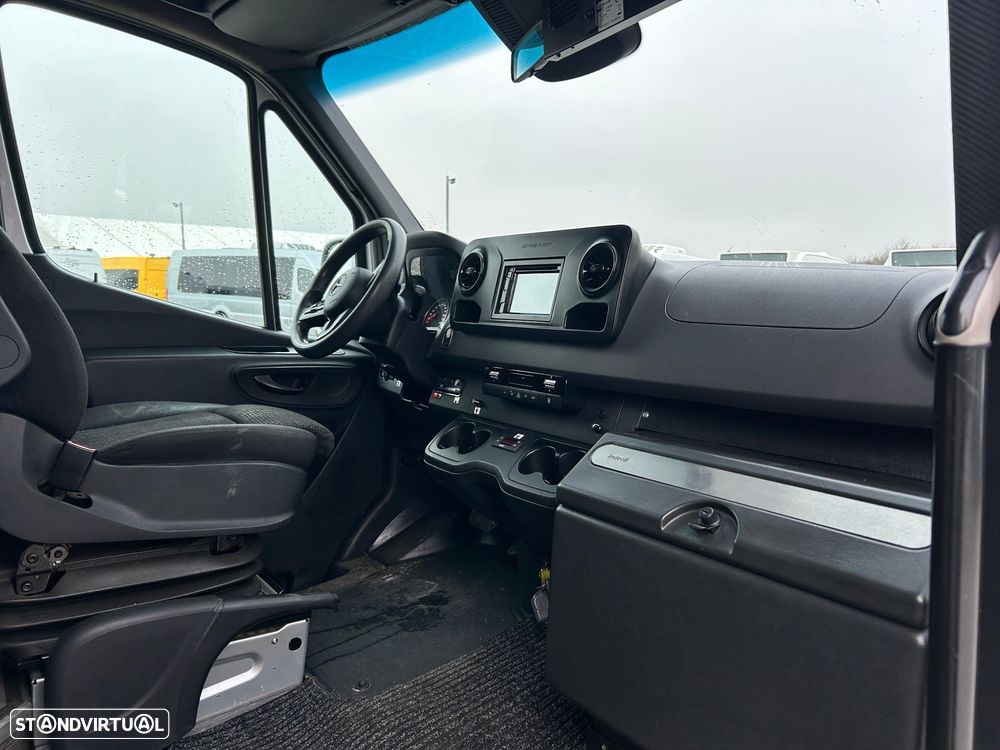 Mercedes-Benz Sprinter - 3