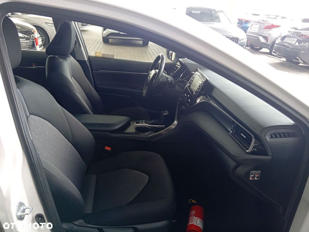 Toyota Camry 2.5 Hybrid Comfort CVT - 10