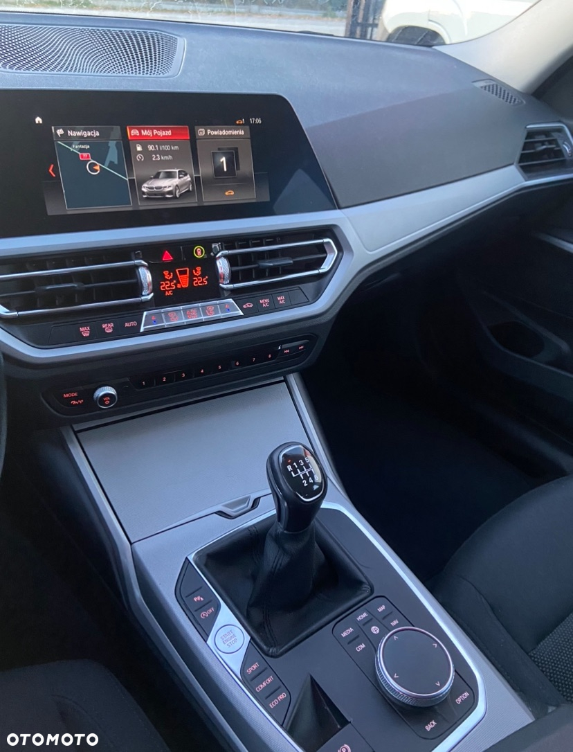 BMW Seria 3 318d - 14