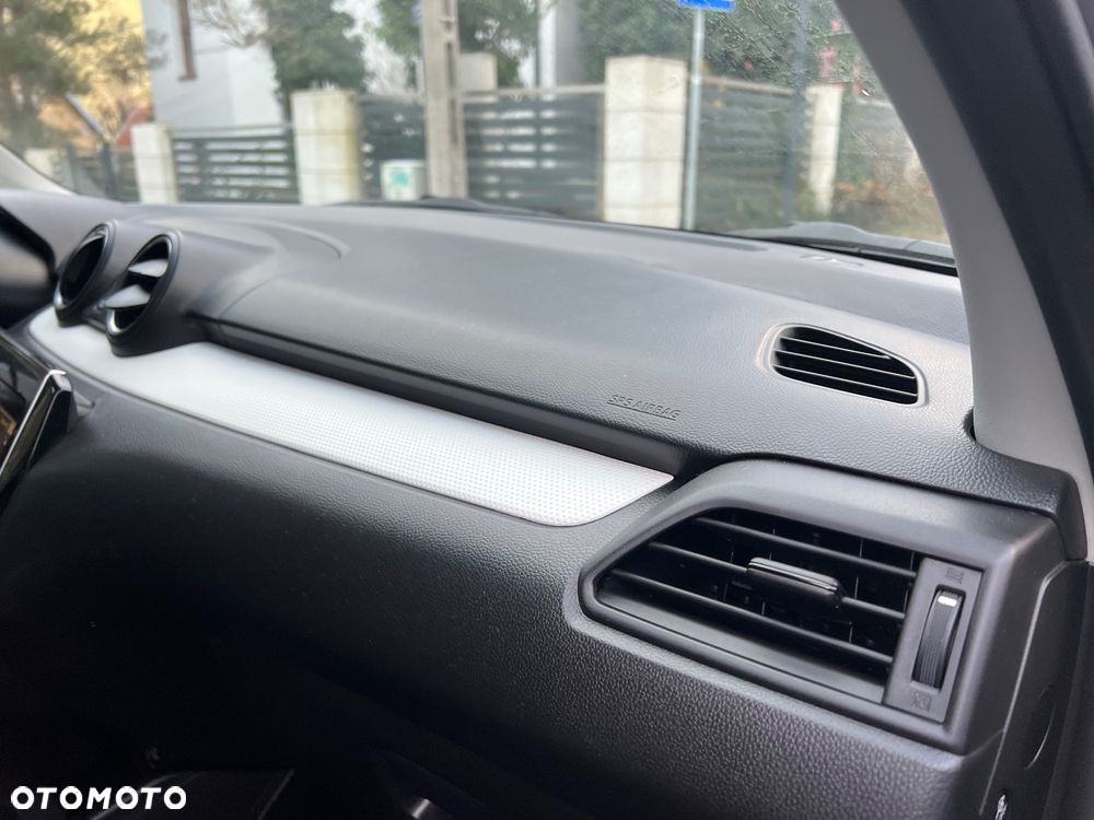 Suzuki Swift 1.2 Dualjet Hybrid Club - 28