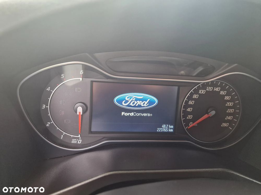 Ford Mondeo 2.0 TDCi Platinium X Plus (Titanium) - 38