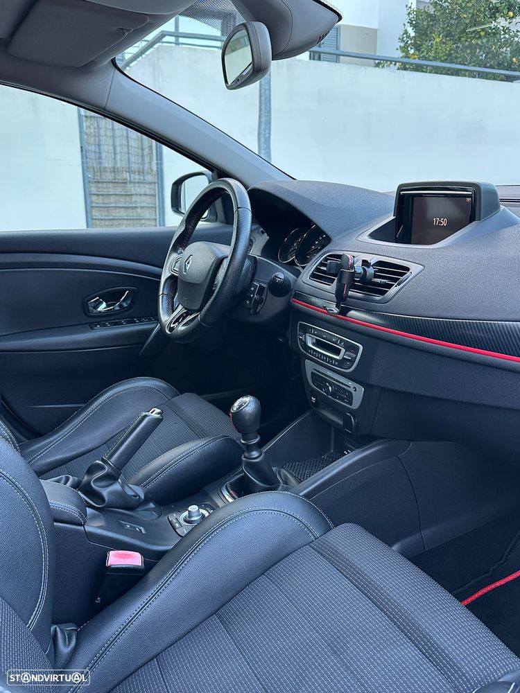 Renault Mégane Sport Tourer 1.5 dCi GT Line J18 - 14