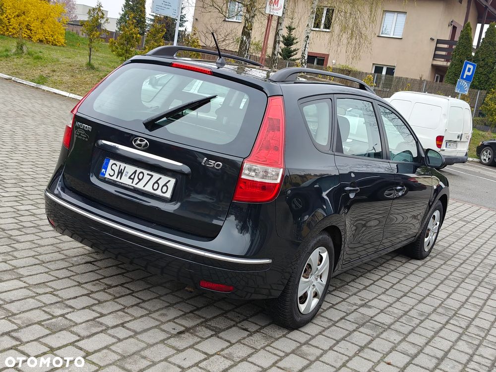 Hyundai i30 1.6 Seasons - 13