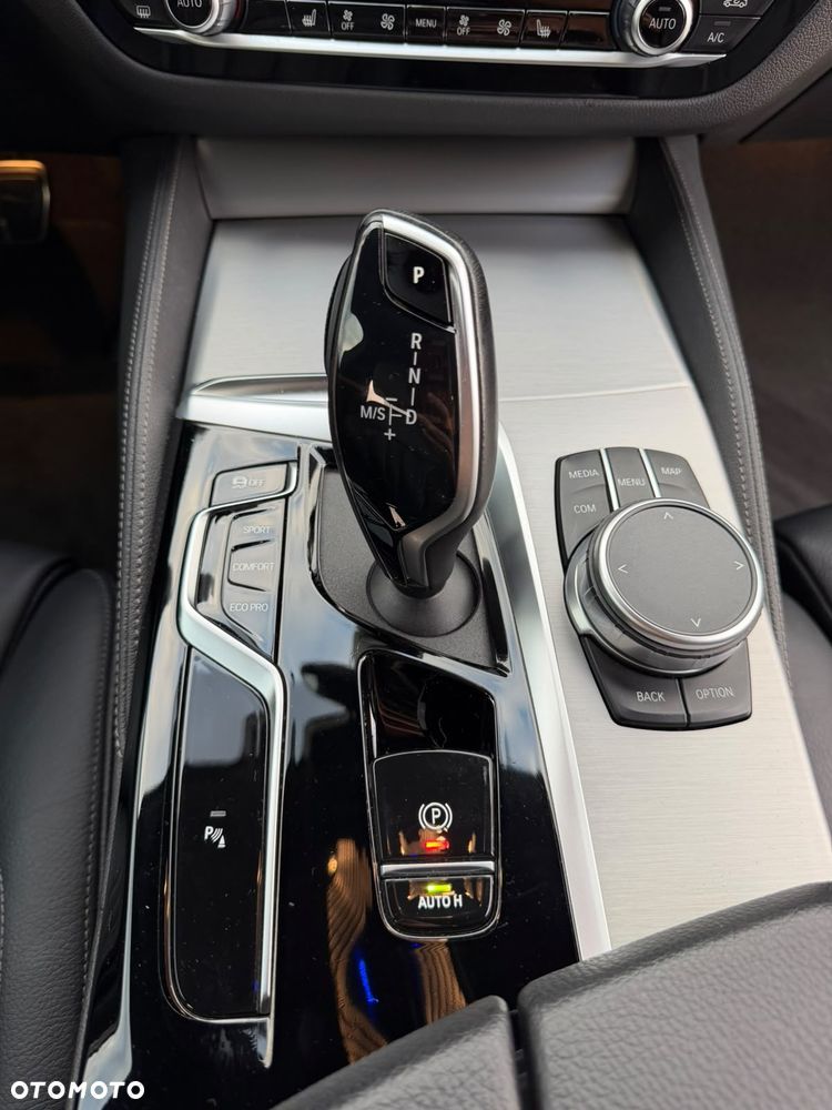 BMW Seria 5 520d xDrive mHEV M Sport sport - 19