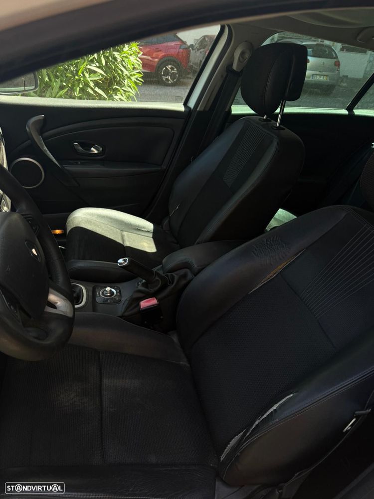 Renault Mégane 1.5 dCi Dynamique - 9