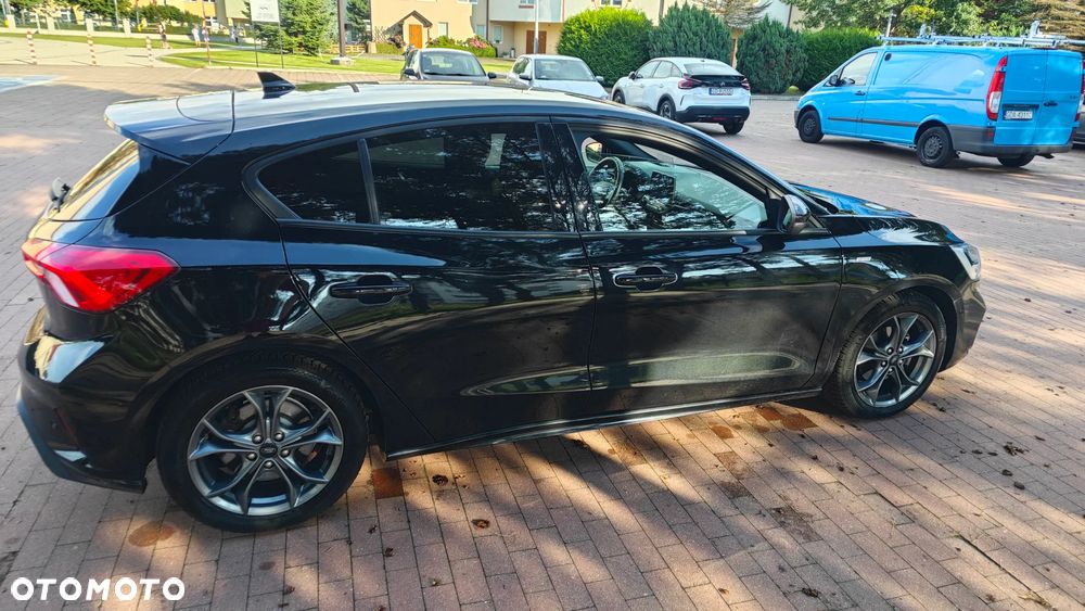 Ford Focus 1.5 EcoBoost ST-Line - 4