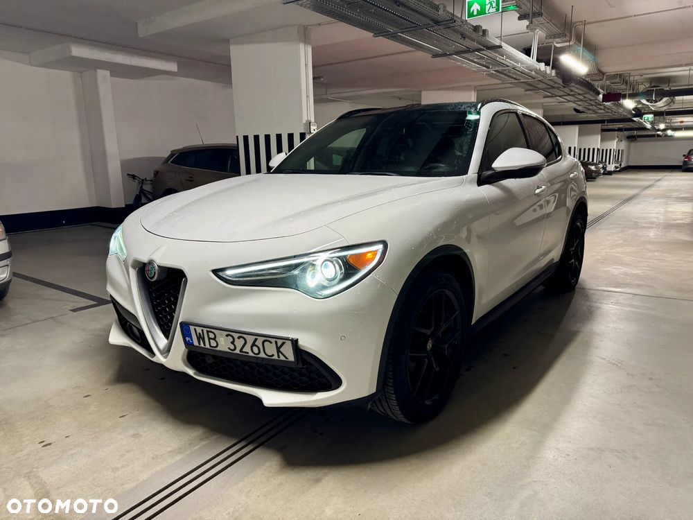 Alfa Romeo Stelvio - 8