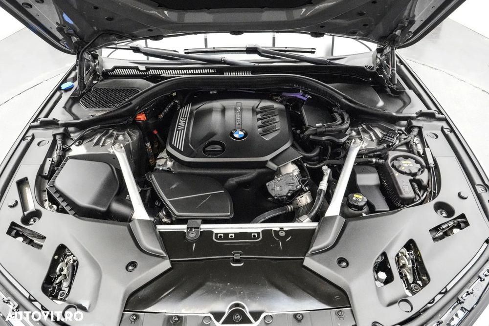 BMW Seria 5 518d AT MHEV - 28
