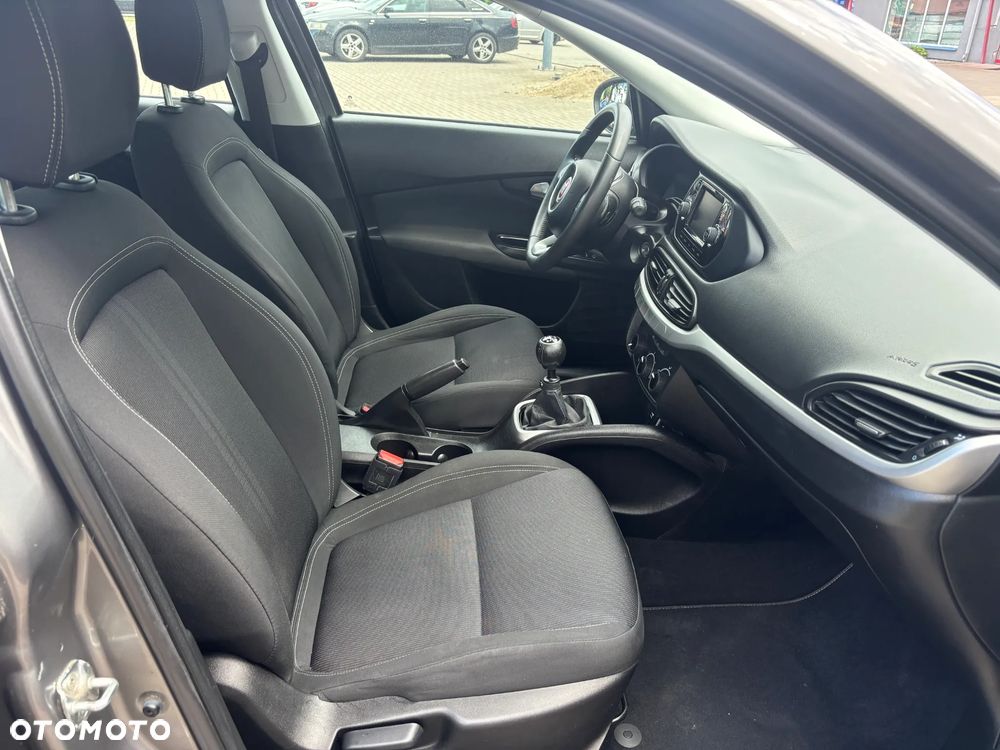 Fiat Tipo 1.4 16V More - 28