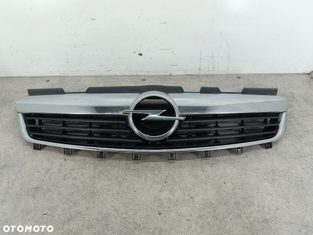 ATRAPA GRILL GRIL OPEL ZAFIRA B 13136136  13150867  13150868  13136138 1.9 - 1
