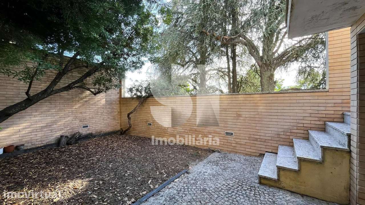 Moradia T4 - Grande imagem: 4/35
