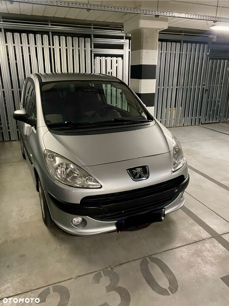 Peugeot 1007 - 1