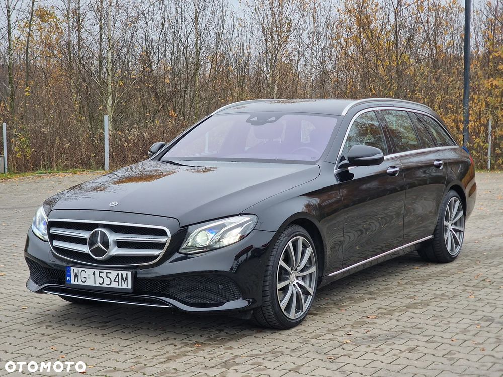 Mercedes-Benz Klasa E 220 d 4Matic 9G-TRONIC AMG Line - 2
