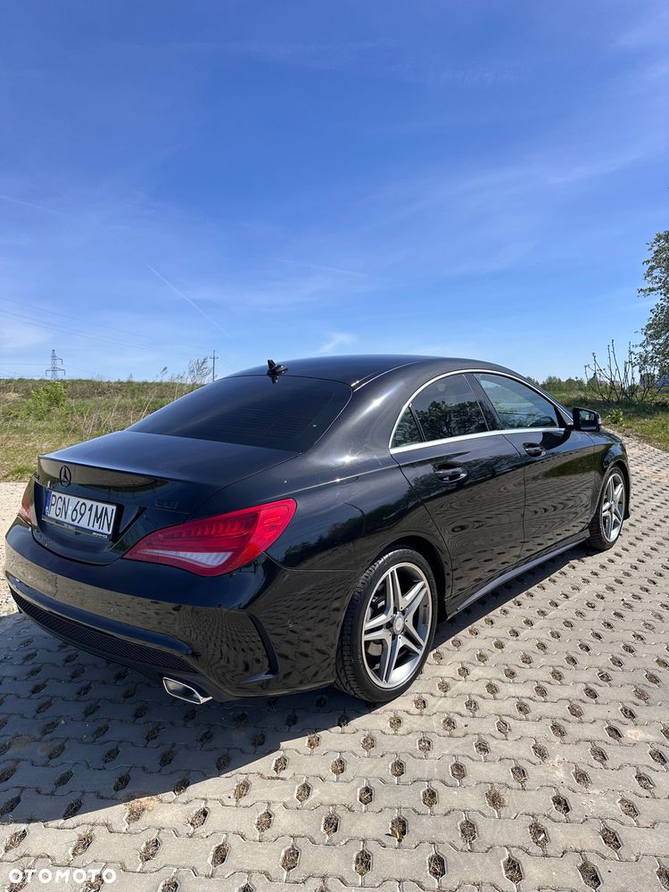 Mercedes-Benz CLA 220 CDI 7G-DCT AMG Line - 5