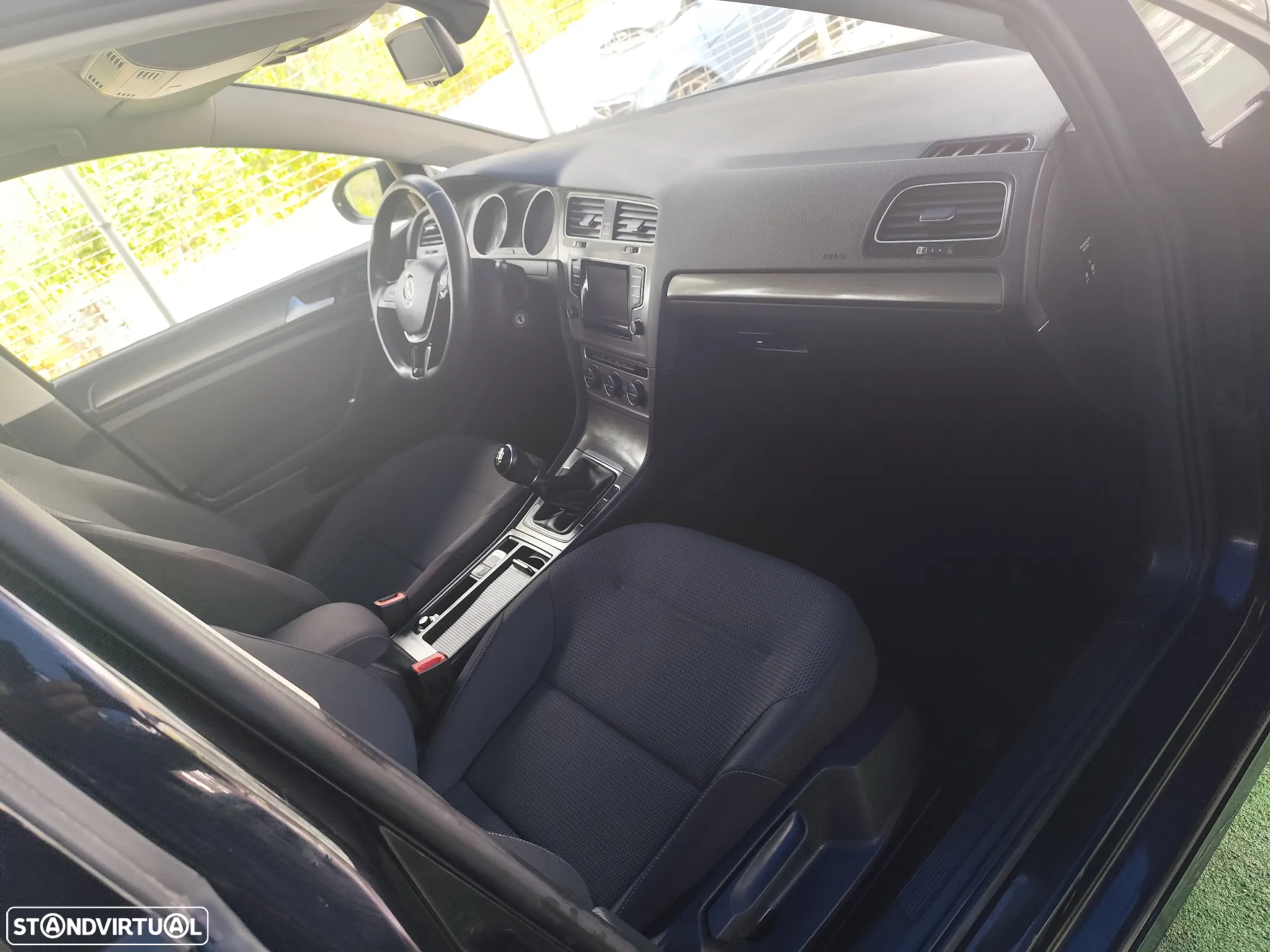 VW Golf 1.6 TDi Confortline - 36