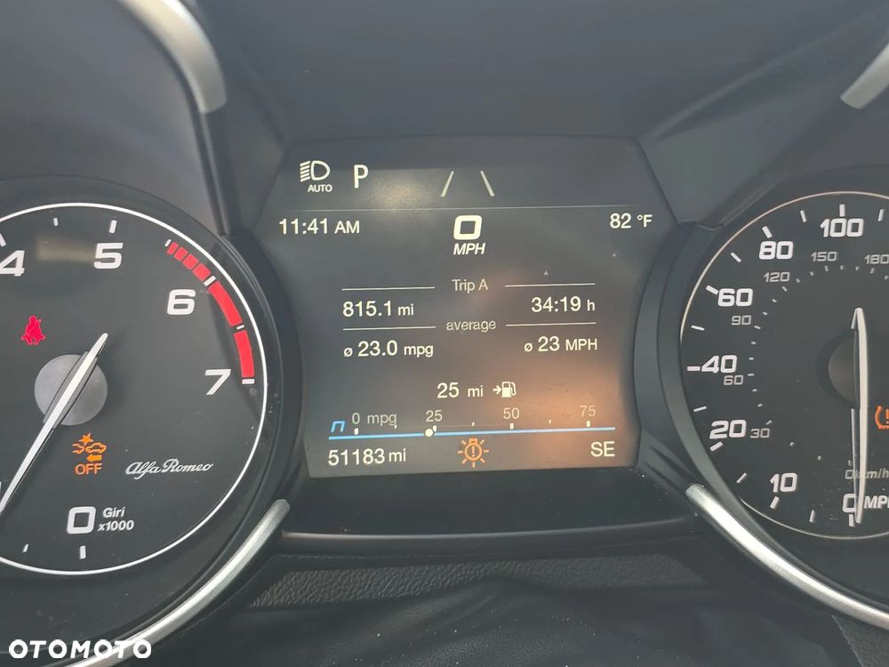 Alfa Romeo Giulia 2.0 Turbo 16V AT8 Veloce Ti - 14