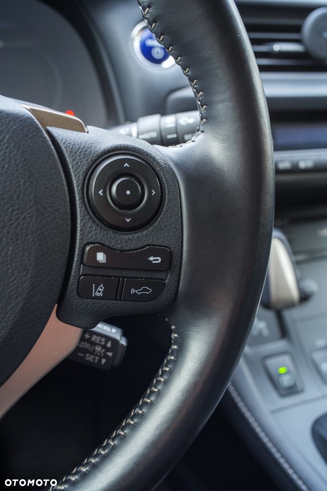 Lexus CT - 6