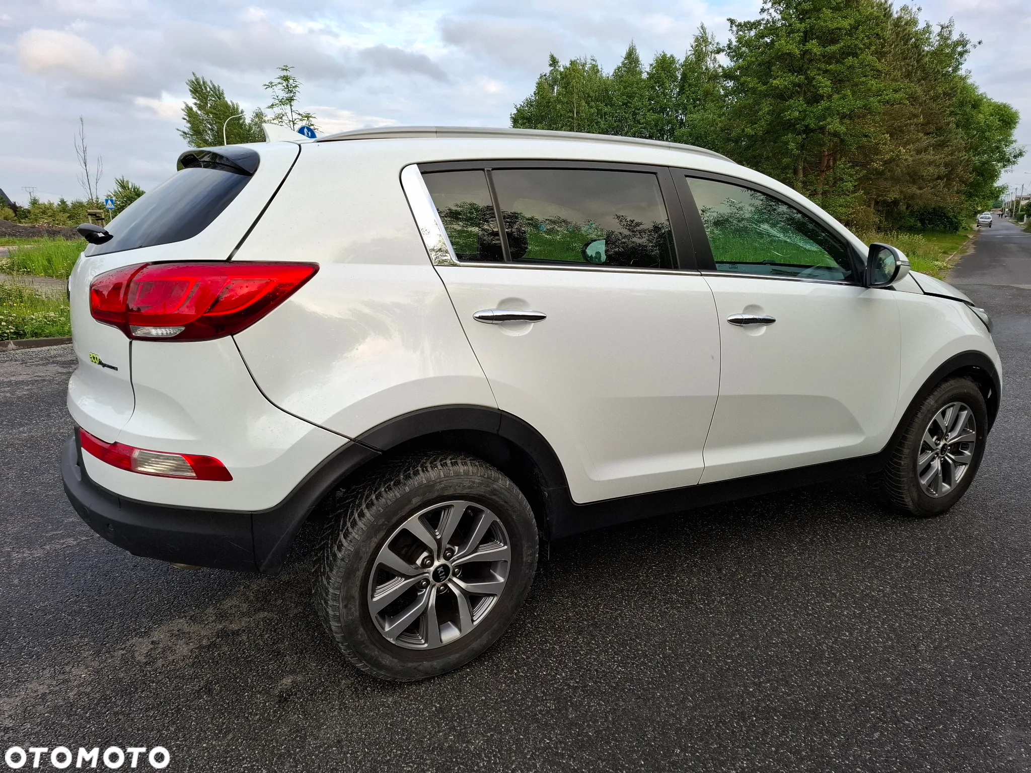 Kia Sportage 1.7 CRDI 2WD Dream-Team Edition - 2