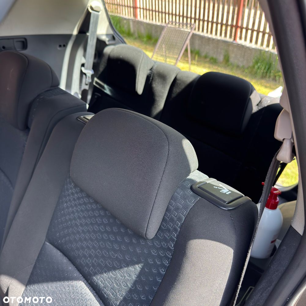Toyota Verso 2.0 D-4D Sol plus 7os - 9