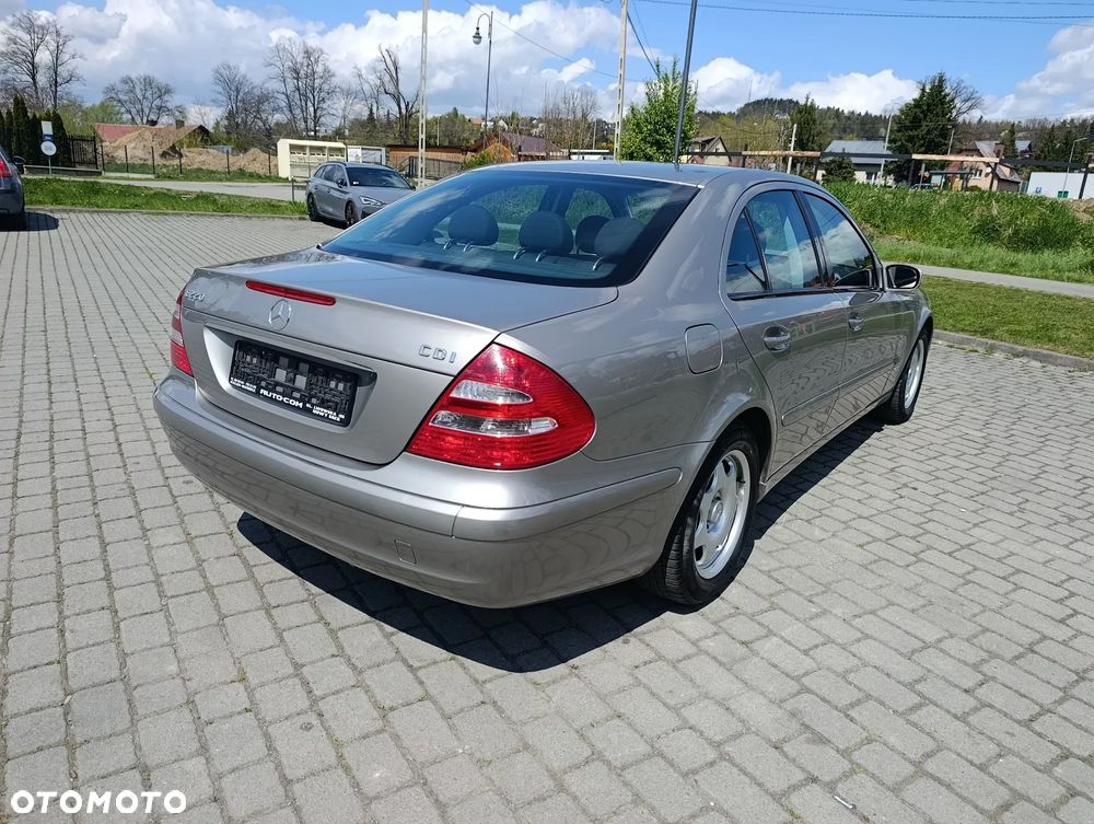 Mercedes-Benz Klasa E 220 CDI Automatik Classic DPF BusinessEDITION - 7