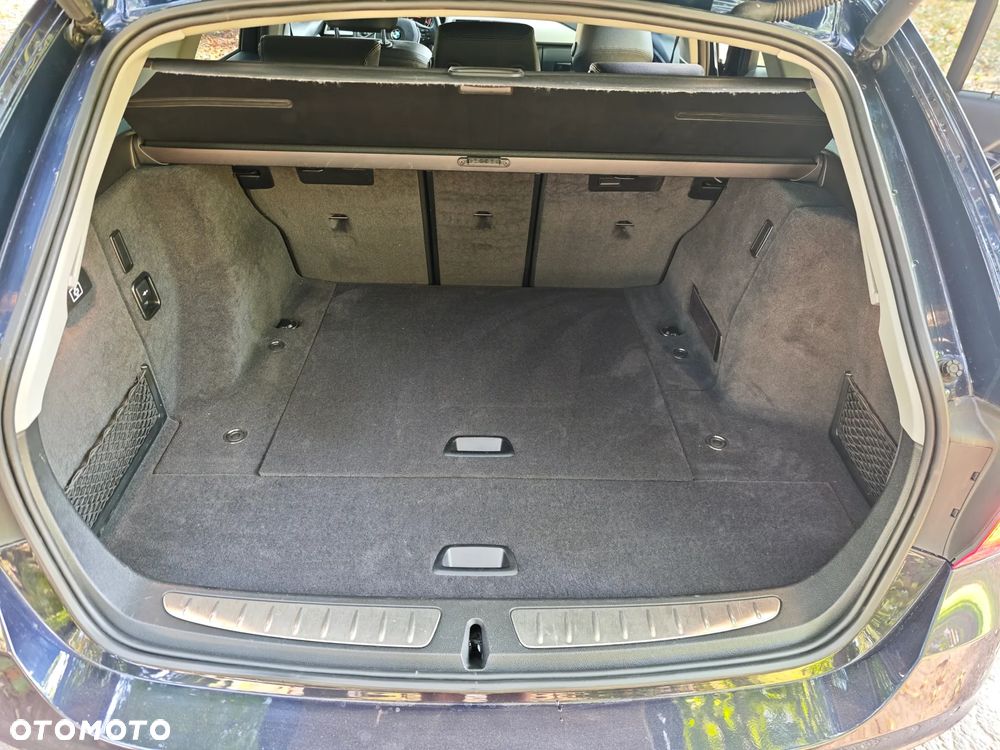 BMW Seria 3 330d Touring Sport Line - 21